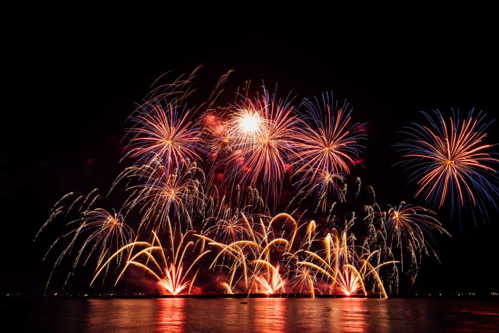 feu d’artifice tiré le 14 juillet lors de la fête nationale.